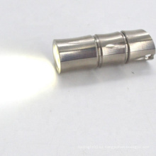 Linterna LED de titanio de grado impermeable IPX-6 de alta potencia